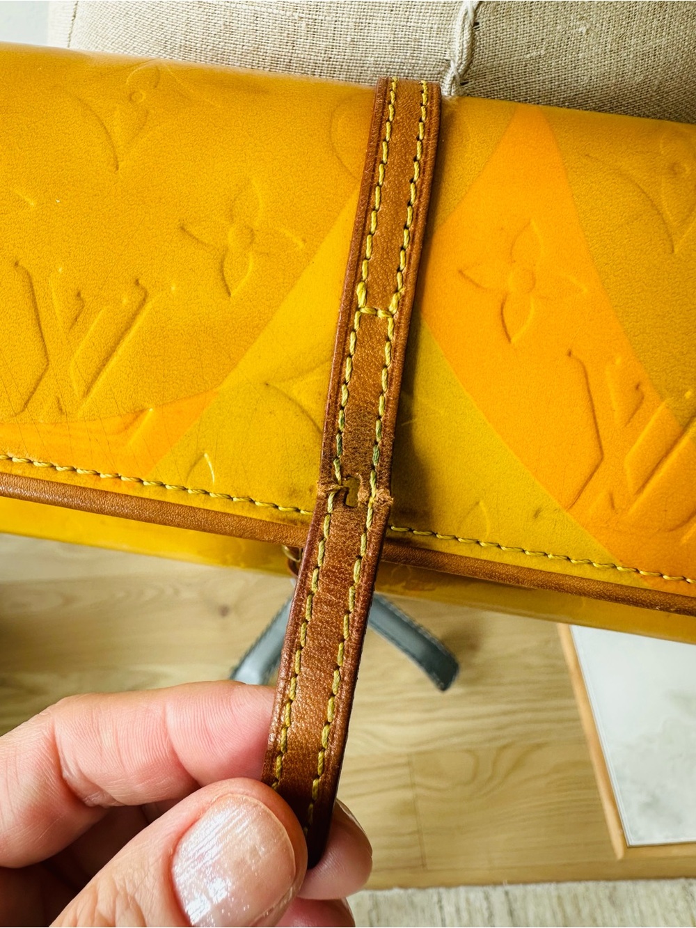 Louis Vuitton Vintage Monogram Vernis Fleurs Pochette - Picture 9 of 13